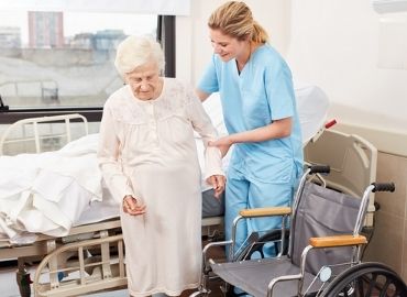 Where Can I Find CNA Classes in SoCal?